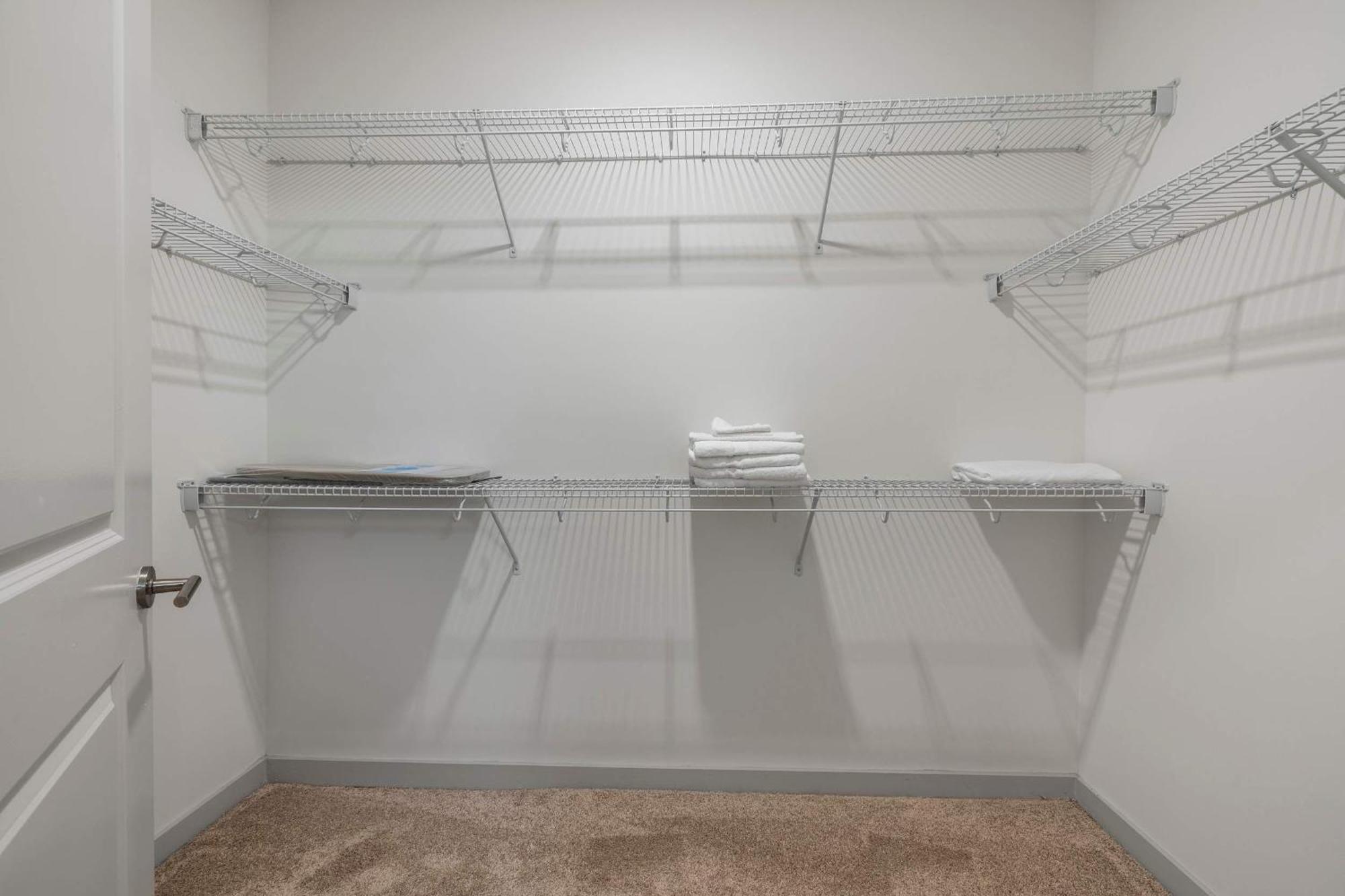 Modern Nulu 2br Cozysuites 08
