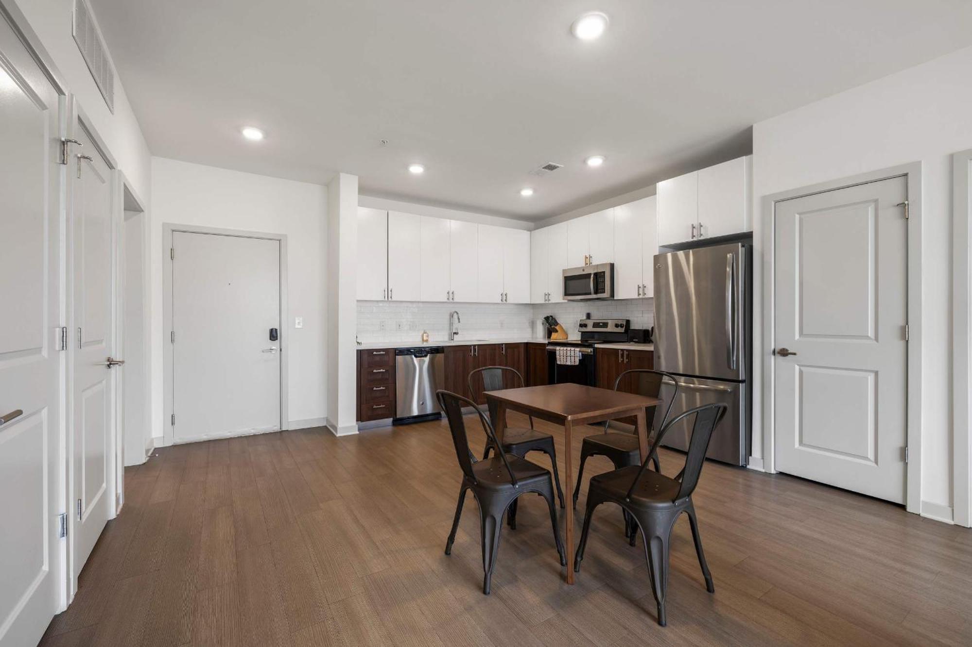 Apartment Modern Nulu 2br Cozysuites 08 *