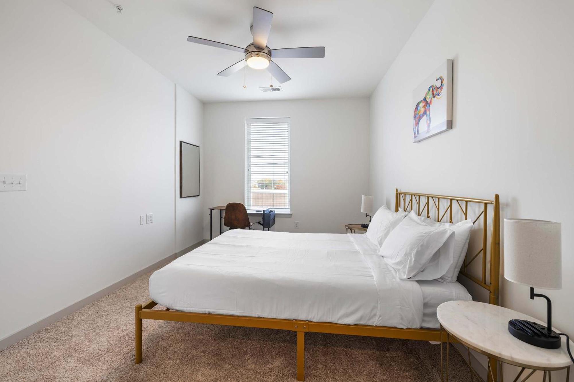 Modern Nulu 2br Cozysuites 08 Louisville