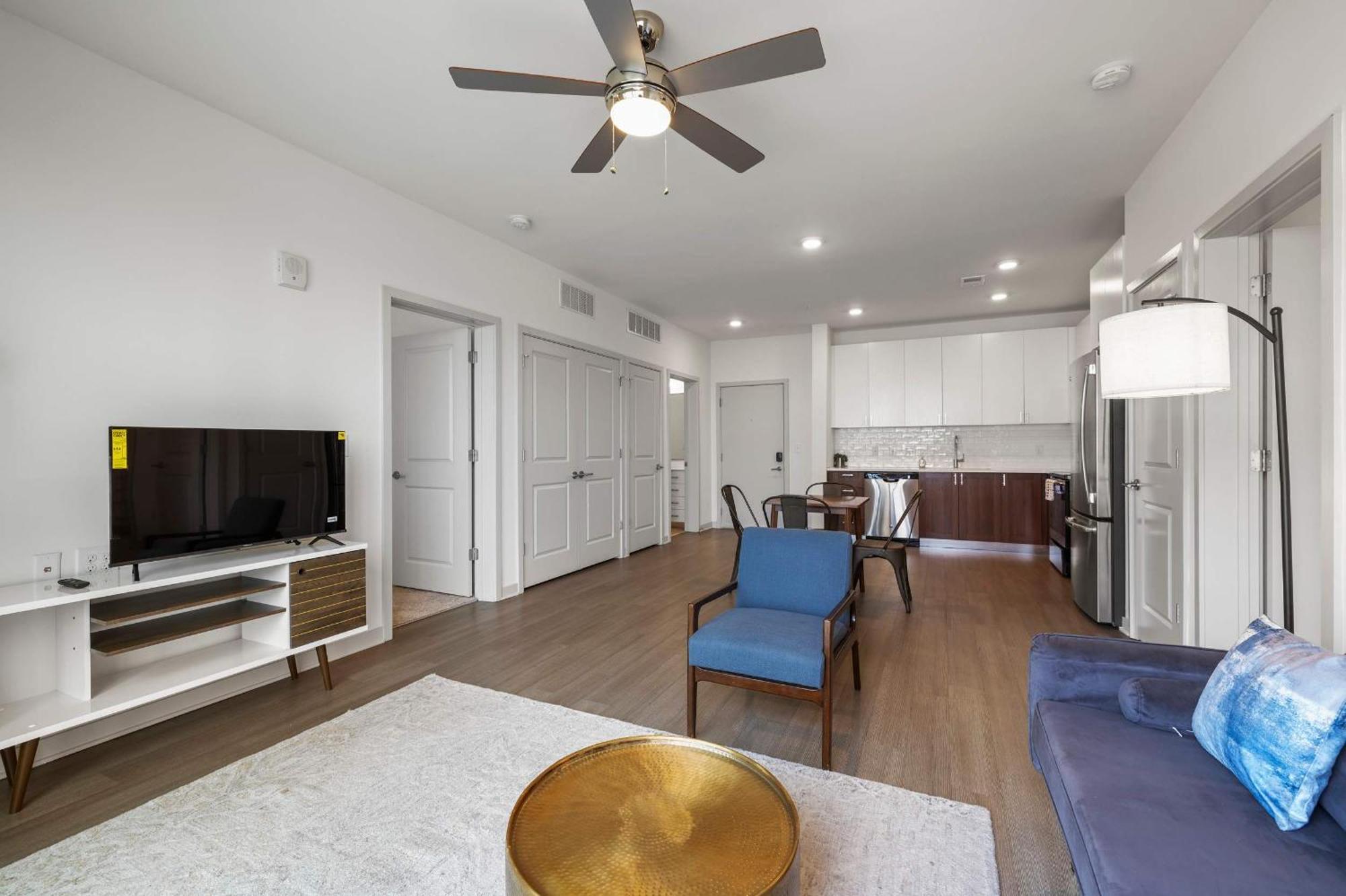 Modern Nulu 2br Cozysuites 08 * Louisville